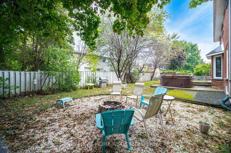 97 Carrington Dr  Richmond Hill, L4C 7X8 | Image 38