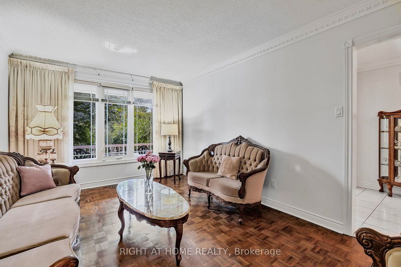 91 Calgary Gdns  Vaughan, L4L 8B3 | Image 14