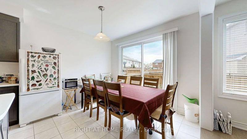 11 Robert Wilson Cres  Georgina, L4P 0G8 | Image 16