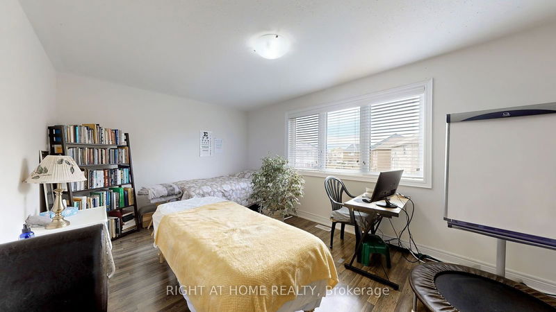 11 Robert Wilson Cres  Georgina, L4P 0G8 | Image 21