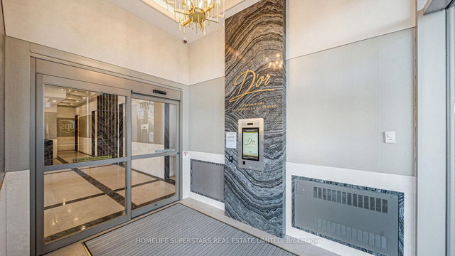 815 - 10 Gatineau Drive