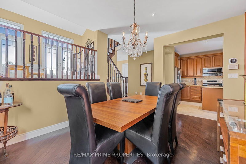 71 Clausfarm Lane  Whitchurch-Stouffville, L4A 0A8 | Image 5