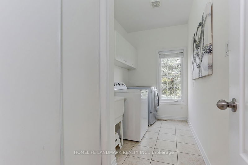 223 Selwyn Rd  Richmond Hill, L4E 0R4 | Image 13