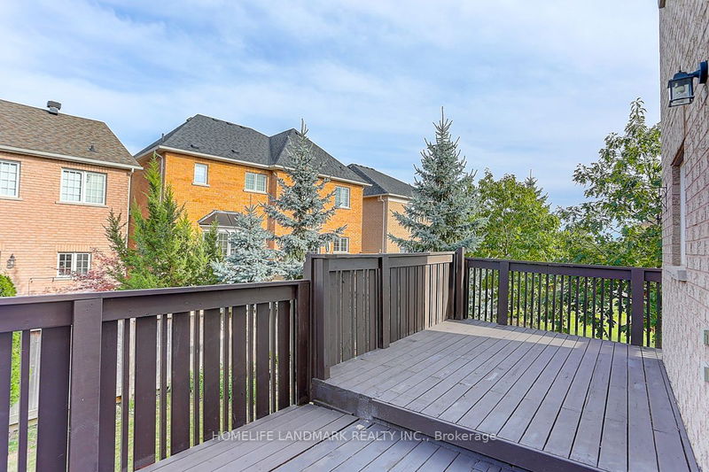 223 Selwyn Rd  Richmond Hill, L4E 0R4 | Image 34