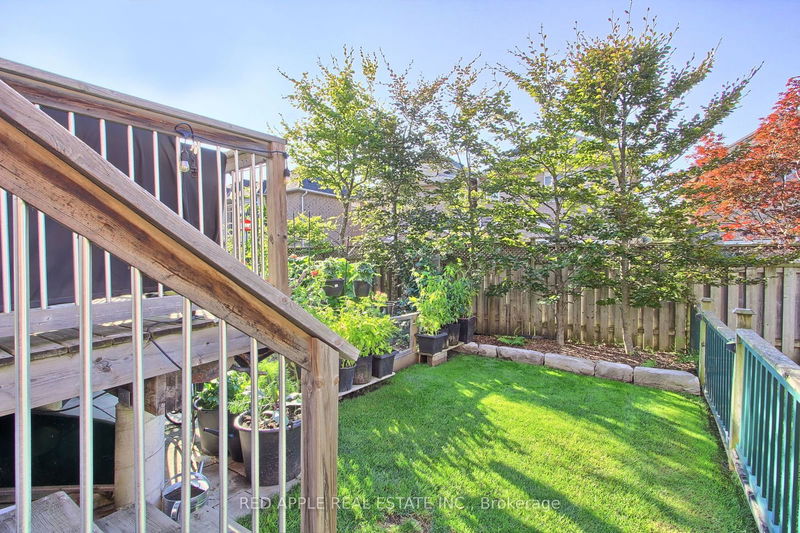 19 Long Point Dr  Richmond Hill, L4E 3W9 | Image 22