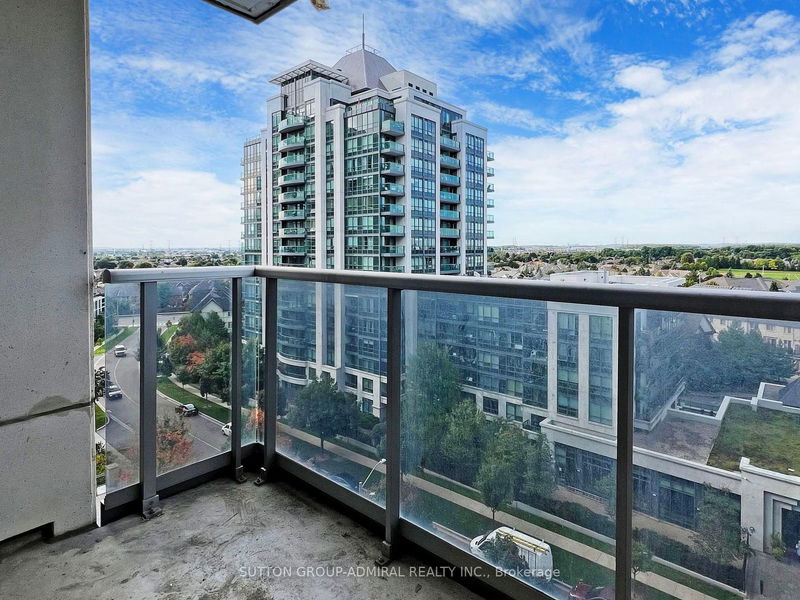  811 - 50 Disera Dr  Vaughan, L4J 9E9 | Image 23