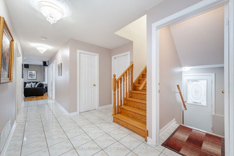 192 Ahmadiyya Ave  Vaughan, L6A 3A5 | Image 27