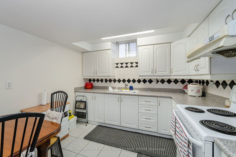 192 Ahmadiyya Ave  Vaughan, L6A 3A5 | Image 31