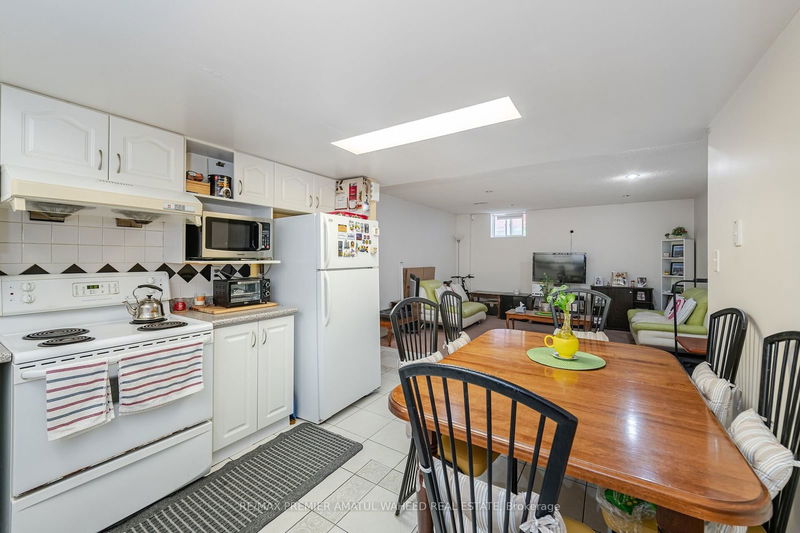 192 Ahmadiyya Ave  Vaughan, L6A 3A5 | Image 32