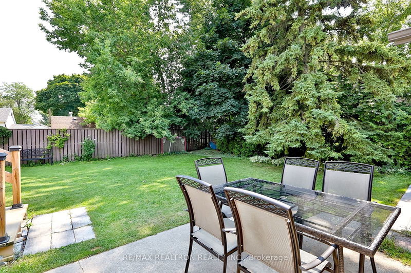 260 Ruggles Ave  Richmond Hill, L4C 1Y7 | Image 33