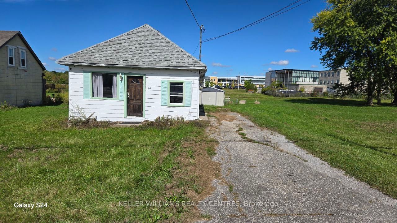 Building in 14 Elm Grove Avenue