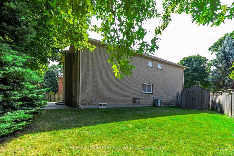 30 Anvil Crt  Richmond Hill, L4C 9G6 | Image 36