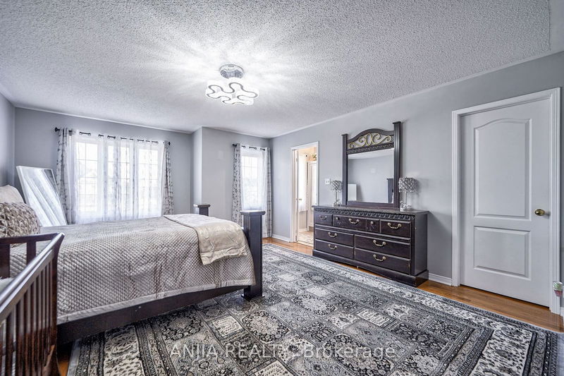 414 Reeves Way Blvd  Whitchurch-Stouffville, L4A 0H2 | Image 22