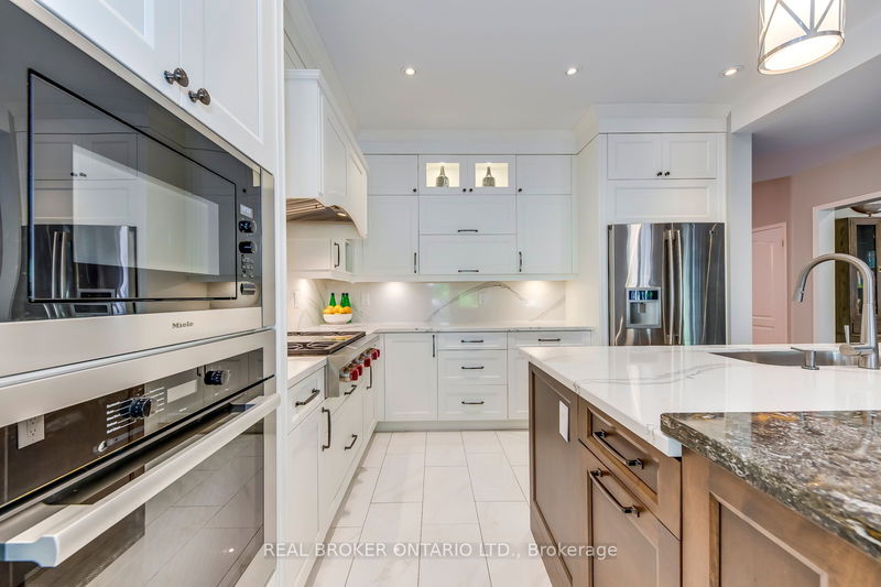 69 Richvalley Cres  Richmond Hill, L4E 4C8 | Image 14