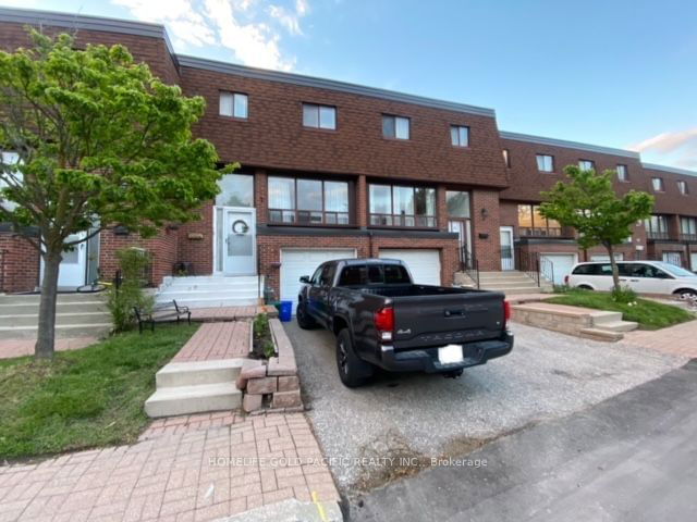 36 Stately Way