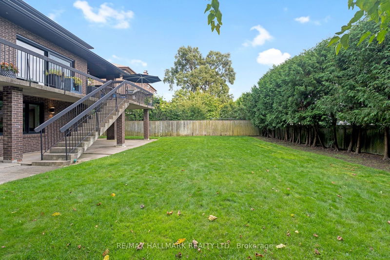 48 Forest Circle Crt  Vaughan, L4L 1N9 | Image 23