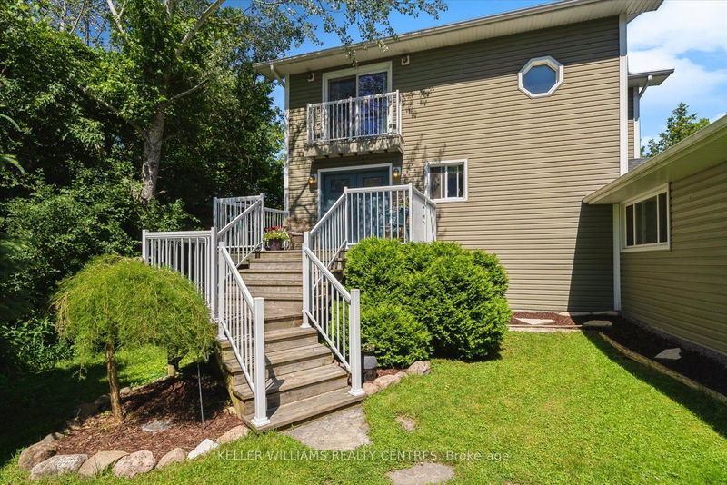 623 Varney Rd  Georgina, L4P 3E9 | Image 2