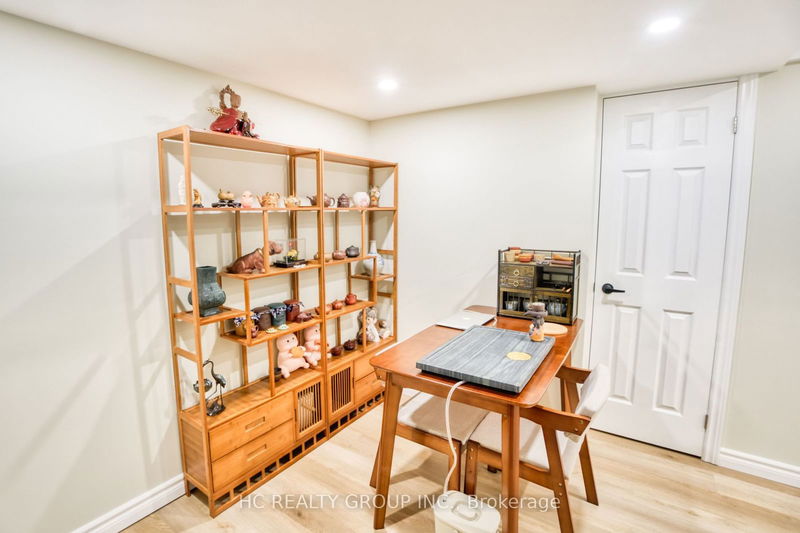 87 Lund St  Richmond Hill, L4C 5V3 | Image 19