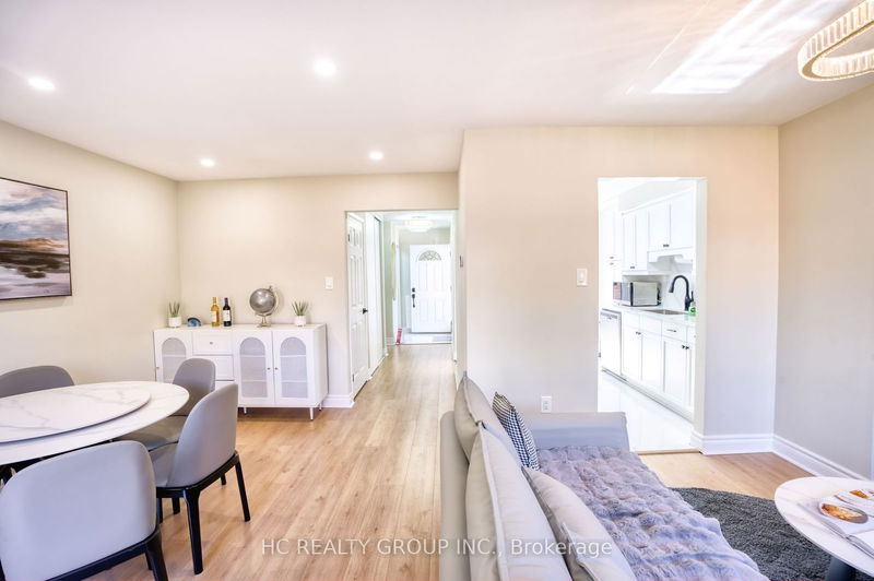 87 Lund St  Richmond Hill, L4C 5V3 | Image 7