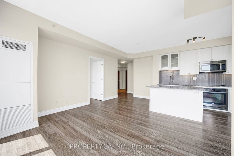  808 - 9088 Yonge St  Richmond Hill, L4C 0Z1 | Image 11