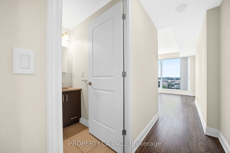  808 - 9088 Yonge St  Richmond Hill, L4C 0Z1 | Image 5