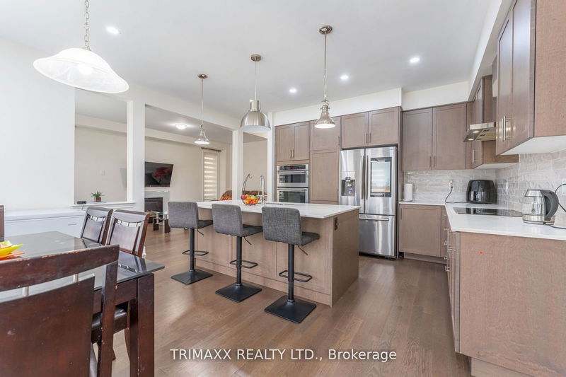 2 Downy Emerald Dr  Bradford West Gwillimbury, L3Z 0C1 | Image 3