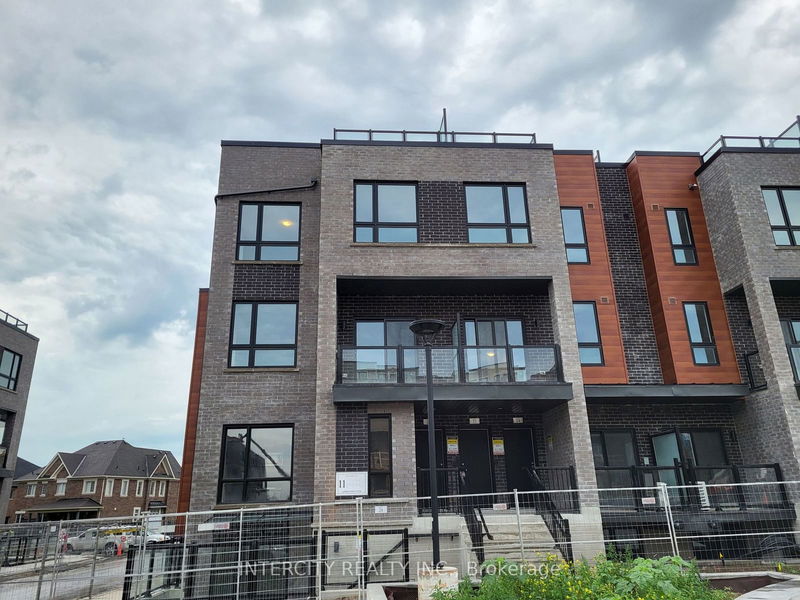  26 - 11 Lytham Green Circ  Newmarket, L3Y 0C7 | Image 1