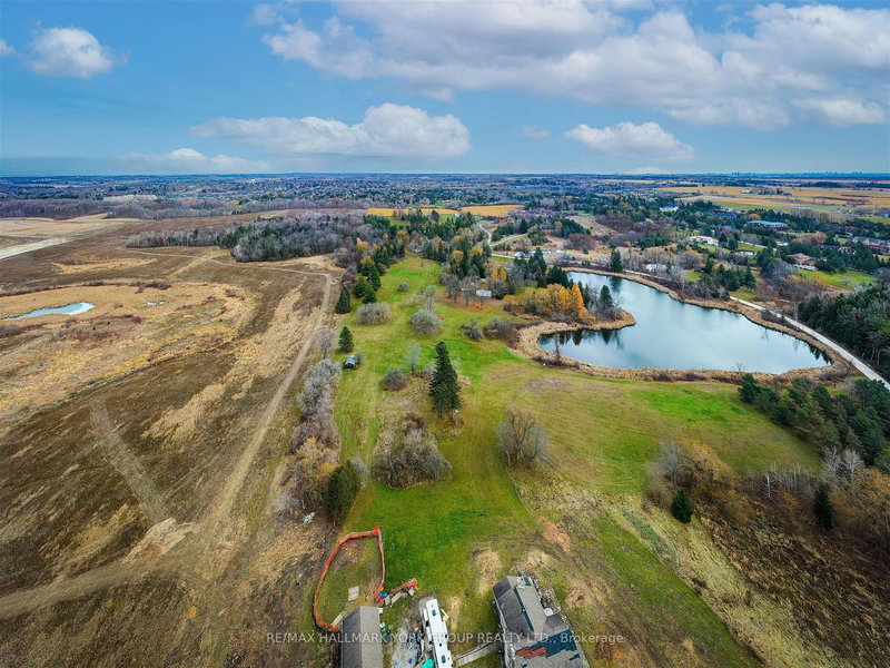 120 South Summit Farm Rd, King, L7B 1J8 | Image 3