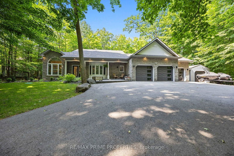 1958 Forest Valley Dr  Innisfil, L9S 4A5 | Image 2