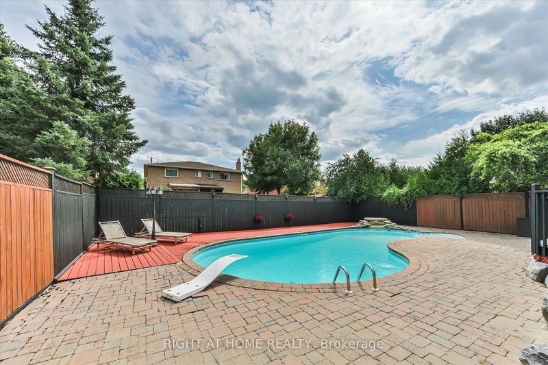 54 Coates Cres  Richmond Hill, L4E 2M1 | Image 31