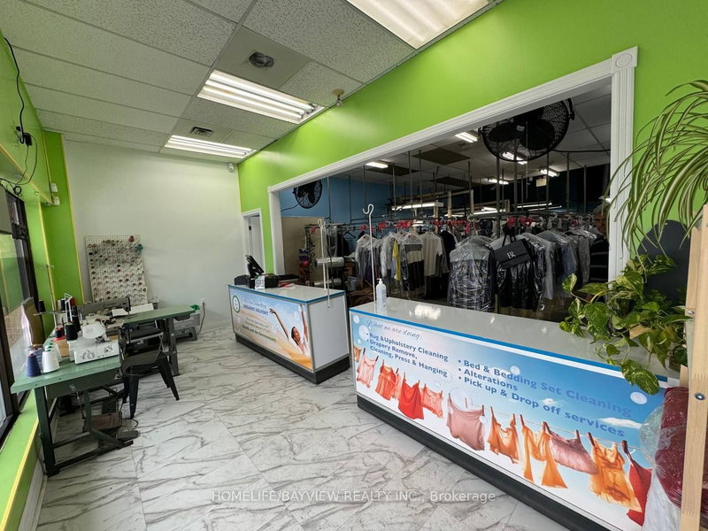 8 - 9625 Yonge St N, Richmond Hill, L4C 5T2 | Image 3