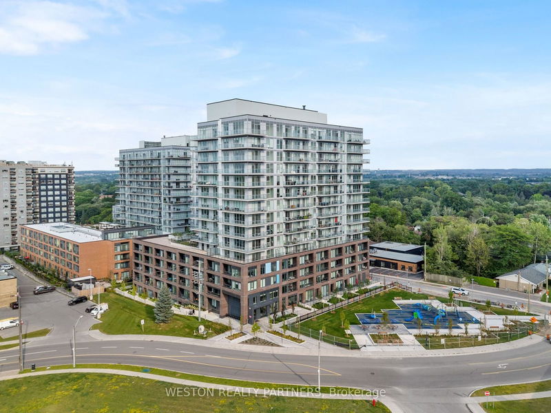  118 - 185 Deerfield Rd  Newmarket, L3Y 0G7 | Image 1