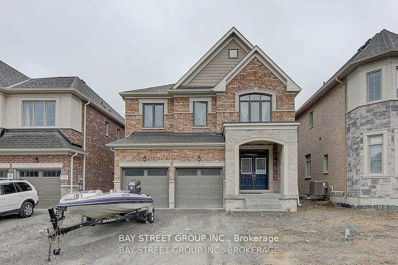 7 Yarrow Lane  East Gwillimbury, L9N 0T4 | Image 1