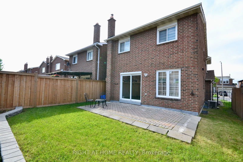 178 Bob O'link Ave  Vaughan, L4K 1H2 | Image 34