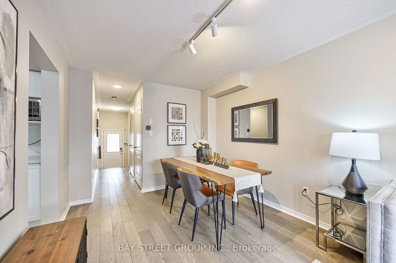 68 Collis Dr  Aurora, L4G 7V5 | Image 5