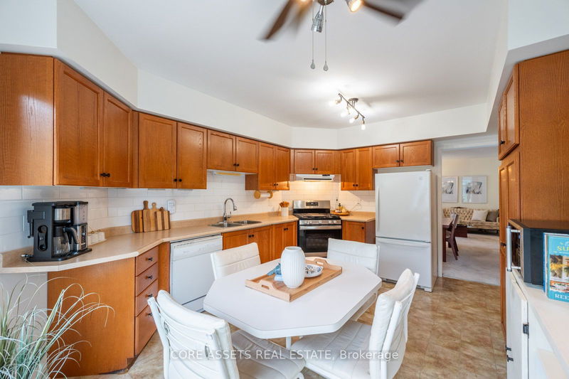 515 Doubletree Lane  Newmarket, L3X 2L3 | Image 13