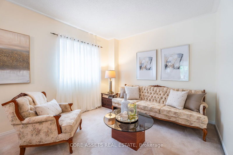 515 Doubletree Lane  Newmarket, L3X 2L3 | Image 4