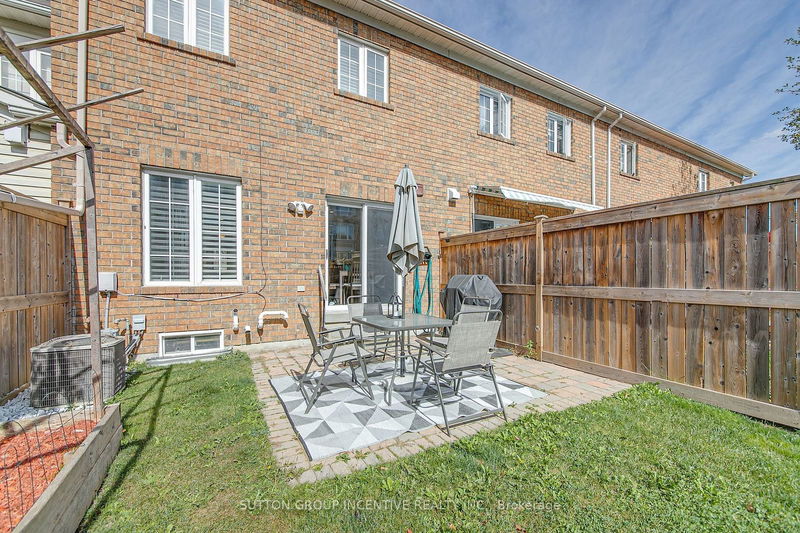 11 Carriage Walk  Aurora, L4G 7J7 | Image 31