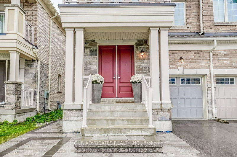 20 Drizzel Cres  Richmond Hill, L4E 1G8 | Image 2