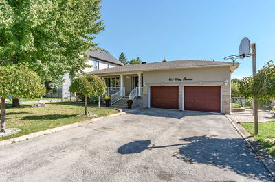 149 May Ave  Richmond Hill, L4C 3S8 | Image 1