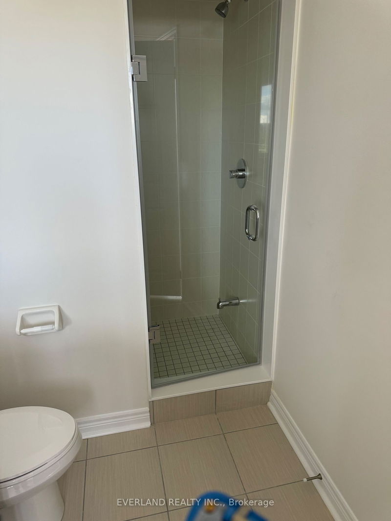 home for lease on 128 Mumbai Drive