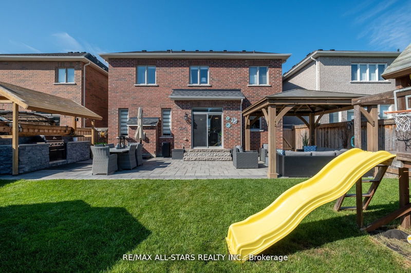 33 Romanelli Cres  Bradford West Gwillimbury, L3Z 0X7 | Image 29