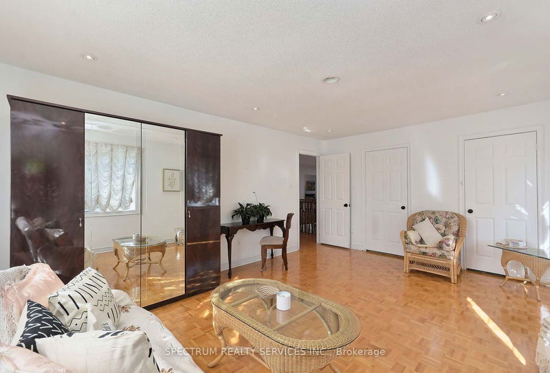 38 Kingsnorth Blvd  Vaughan, L4L 8J1 | Image 26