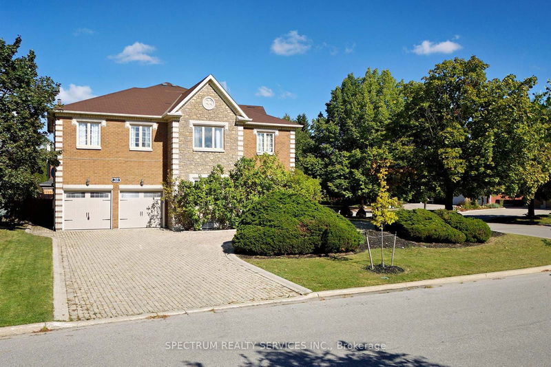 38 Kingsnorth Blvd  Vaughan, L4L 8J1 | Image 3