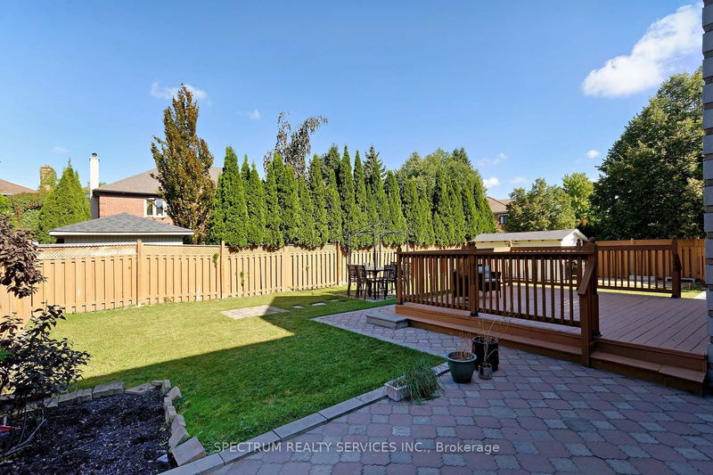 38 Kingsnorth Blvd  Vaughan, L4L 8J1 | Image 35