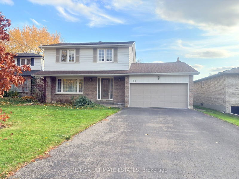 home for lease on 35 Shieldmark Crescent