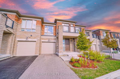 22 Stubbs Lane  Aurora, L4G 3Y3 | Image 1