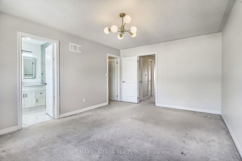 17 Rogers Tr  Bradford West Gwillimbury, L3Z 0G4 | Image 25