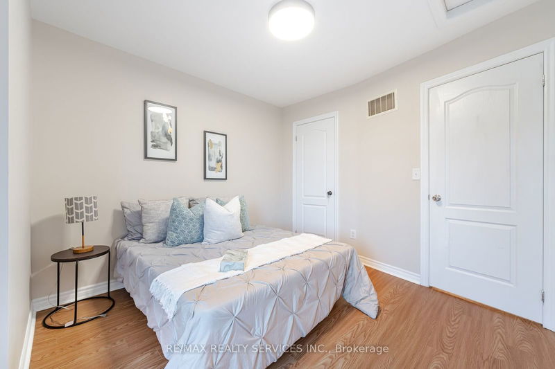 53 Vettese Crt  Markham, L6B 0V7 | Image 23