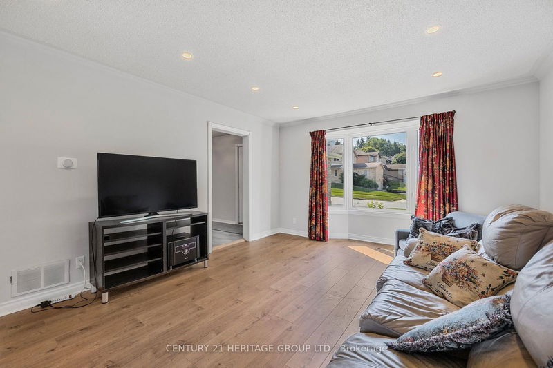 44 Fox Run Lane  Bradford West Gwillimbury, L3Z 2V1 | Image 20